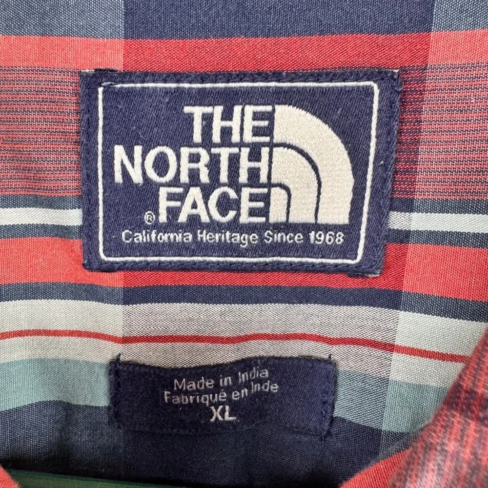 The North Face Plaid Short Sleeve Button Up Shirt Men‎ XL Red Blue Collared
